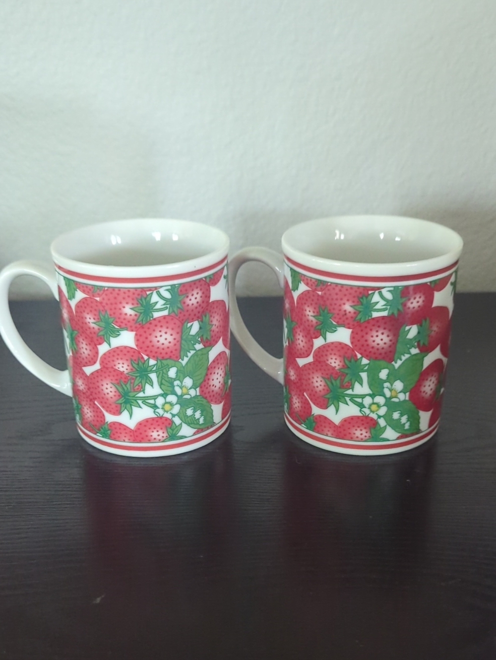 Vintage Strawberry Print Ceramic Coffee Mug Set Of Two